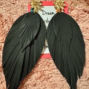 Elegant Black Layer Leather Feather Earrings